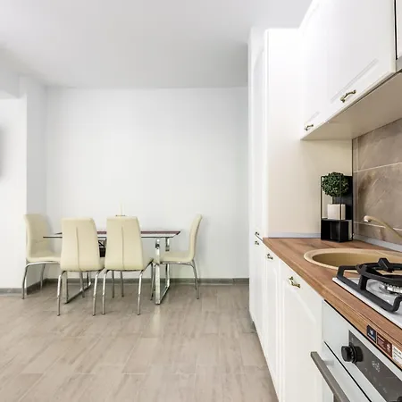 Harmony 3 Mamaia Apartment